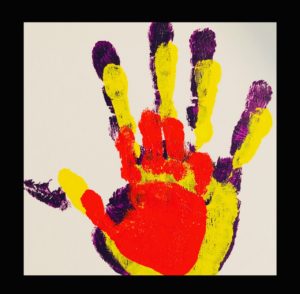 Read more about the article Family Hand Art During Covid-19